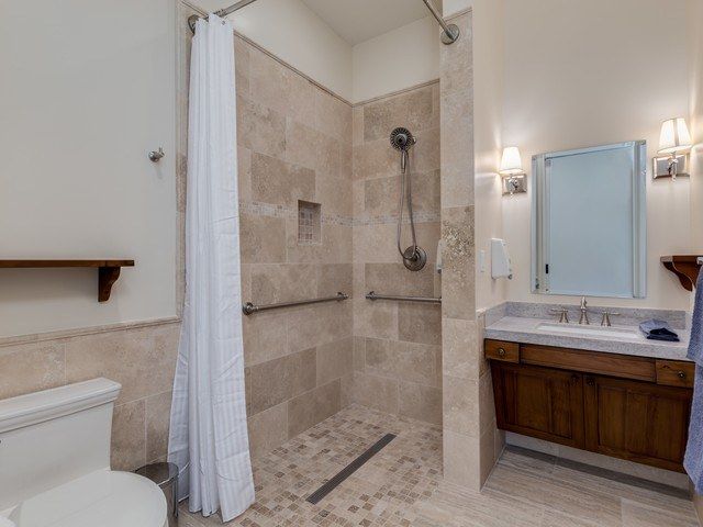 VISTA LIVING CAMELBACK