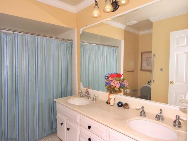 Gallery Image for GOLDEN COAST SENIOR LIVING - ADRIANA TWO in MISSION VIEJO, CA