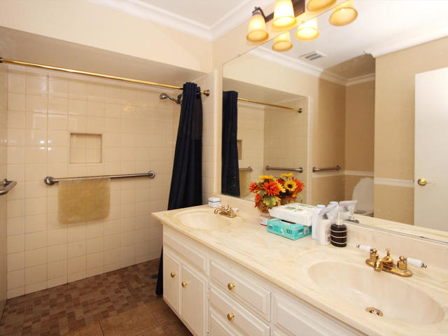 Gallery Image for GOLDEN COAST SENIOR LIVING - AUGUSTIN in MISSION VIEJO, CA