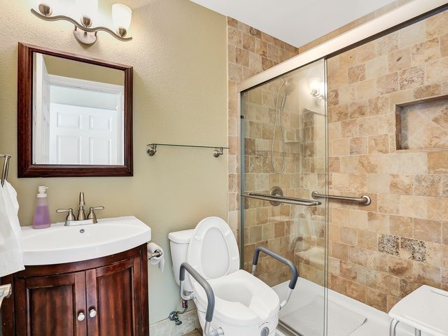 ALLORA SENIOR LIVING - Assisted Living Home photo 6 in MISSION VIEJO, CA