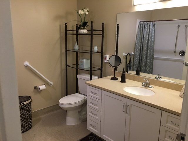 LINDA VALLEY ASSISTED LIVING - Assisted Living Home photo 8 in LOMA LINDA, CA