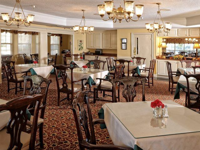 WOODLEAF SENIOR CARE