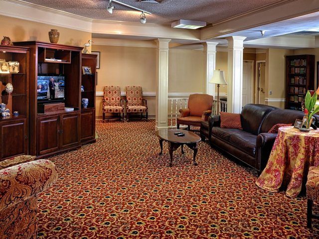 WOODLEAF SENIOR CARE