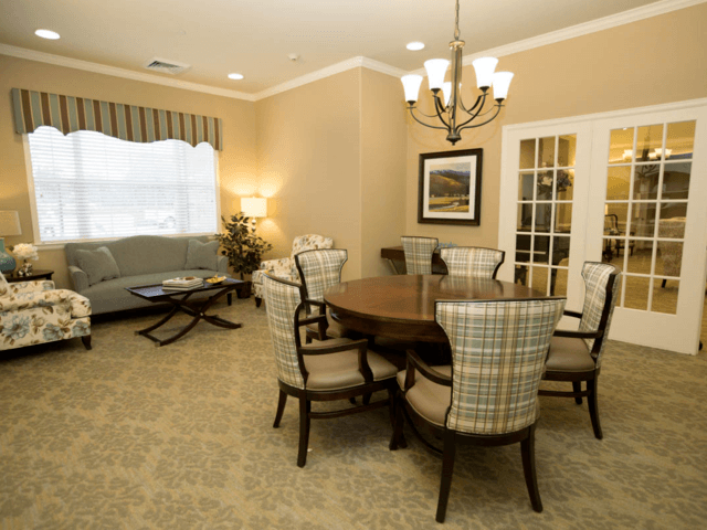 Gallery Image for Autumn Leaves of Arlington Heights in Arlington Heights, IL