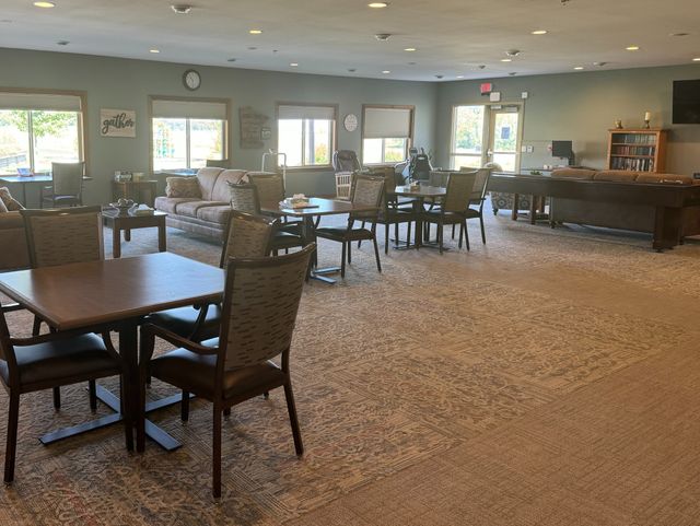 GARDEN VIEW AT HILLTOP