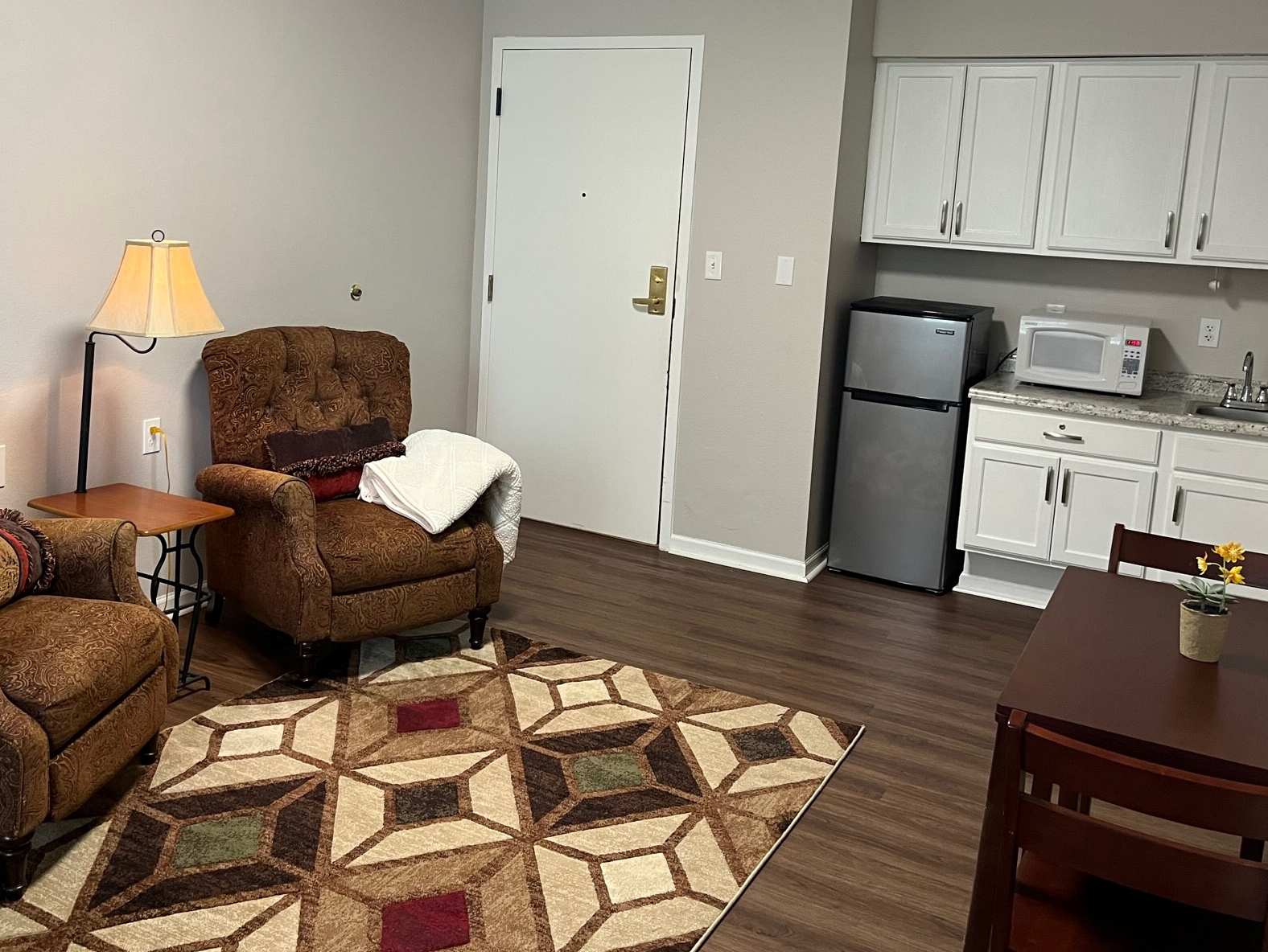 Gallery Image for VINTAGE GARDENS ASSISTED LIVING in SAINT JOSEPH, MO