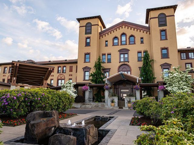 Mary's Woods - Assisted Living Home photo 2 in LAKE OSWEGO, OR