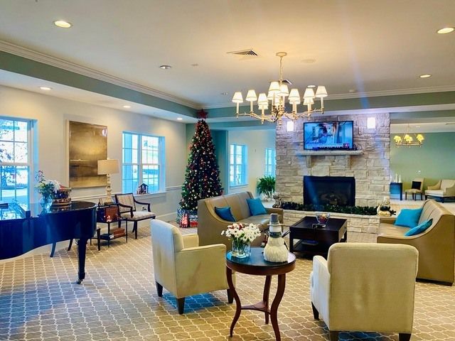 VANTAGE POINTE VILLAGE AT ASHLAND CITY - Assisted Living Home photo 1 in Ashland City, TN