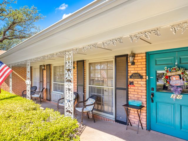 Gallery Image for 220 Harper Assisted Residence in Kerrville, TX