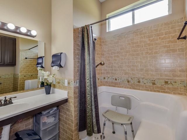 Park Avenue - Assisted Living Home photo 4 in Conroe, TX