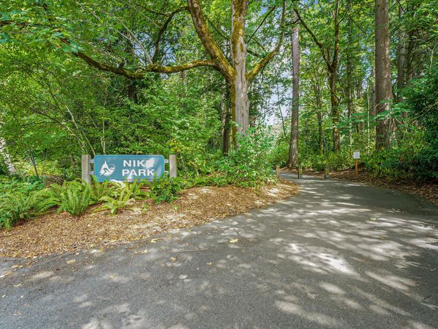 GOLDEN PINE - Assisted Living Home photo 18 in REDMOND, WA