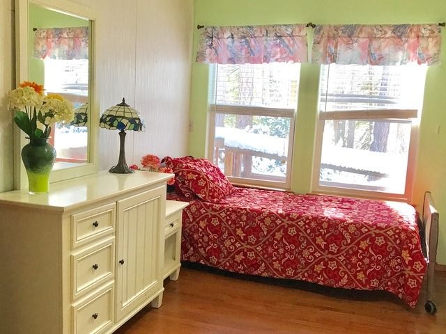 SUNRAYS FAMILY HOME LLC - Assisted Living Home photo 5 in LYNNWOOD, WA