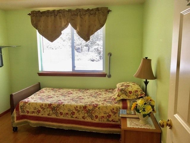 SUNRAYS FAMILY HOME LLC - Assisted Living Home photo 6 in LYNNWOOD, WA