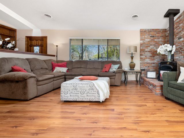 Gallery Image for Dad's Place in Auburn, CA