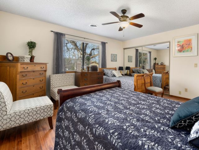 Gallery Image for Dad's Place in Auburn, CA