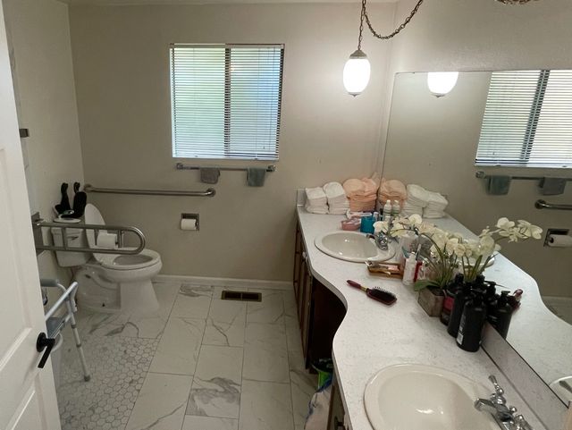 Meradon LLC - Assisted Living Home photo 2 in Everett, WA