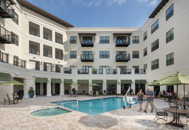 GRAND LIVING AT LAKEWOOD RANCH