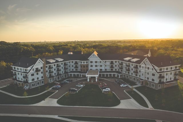 GRAND LIVING AT INDIAN CREEK
