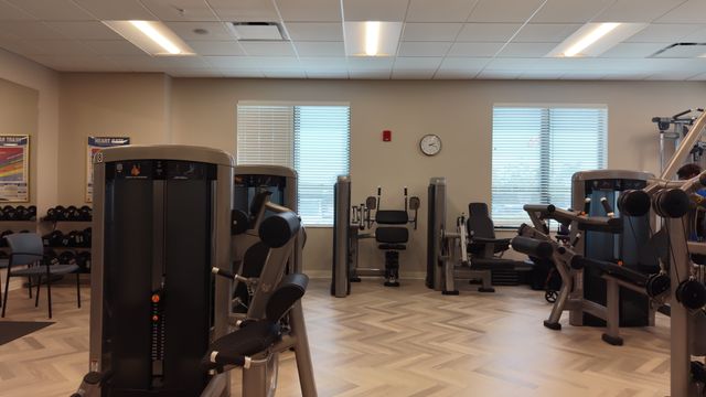 GRAND LIVING AT NAPLES