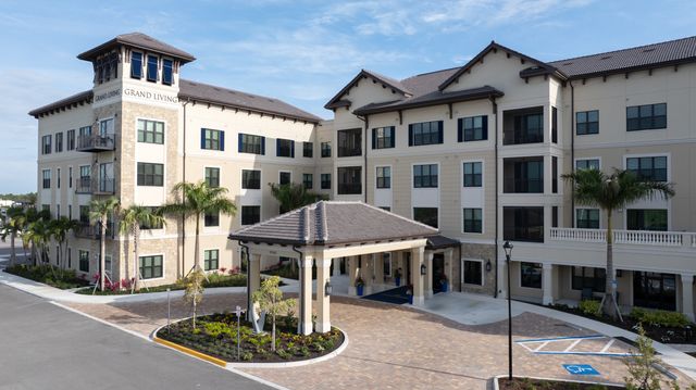 GRAND LIVING AT WELLEN PARK