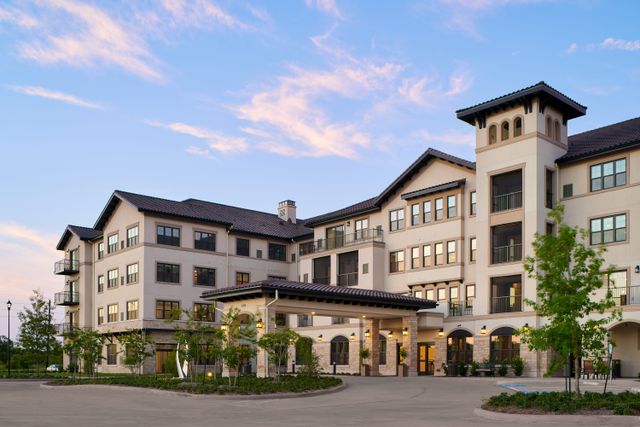 GRAND LIVING AT RIVERSTONE, Assisted Living Home in SUGAR LAND, TX