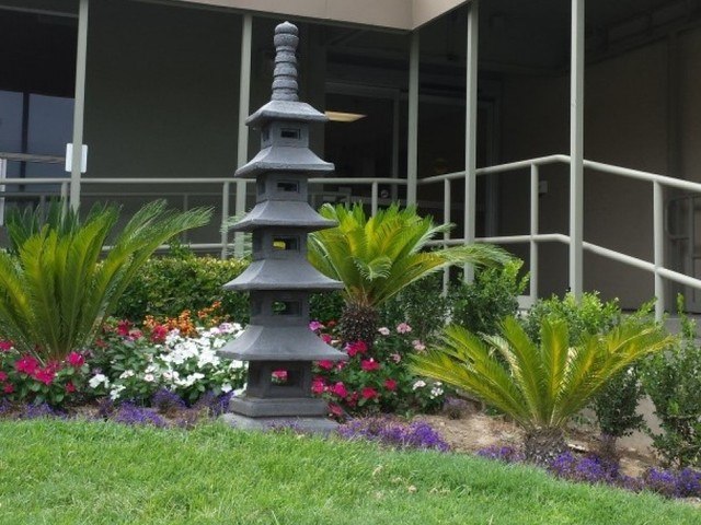 VINTAGE GARDENS Image in FRESNO, CA