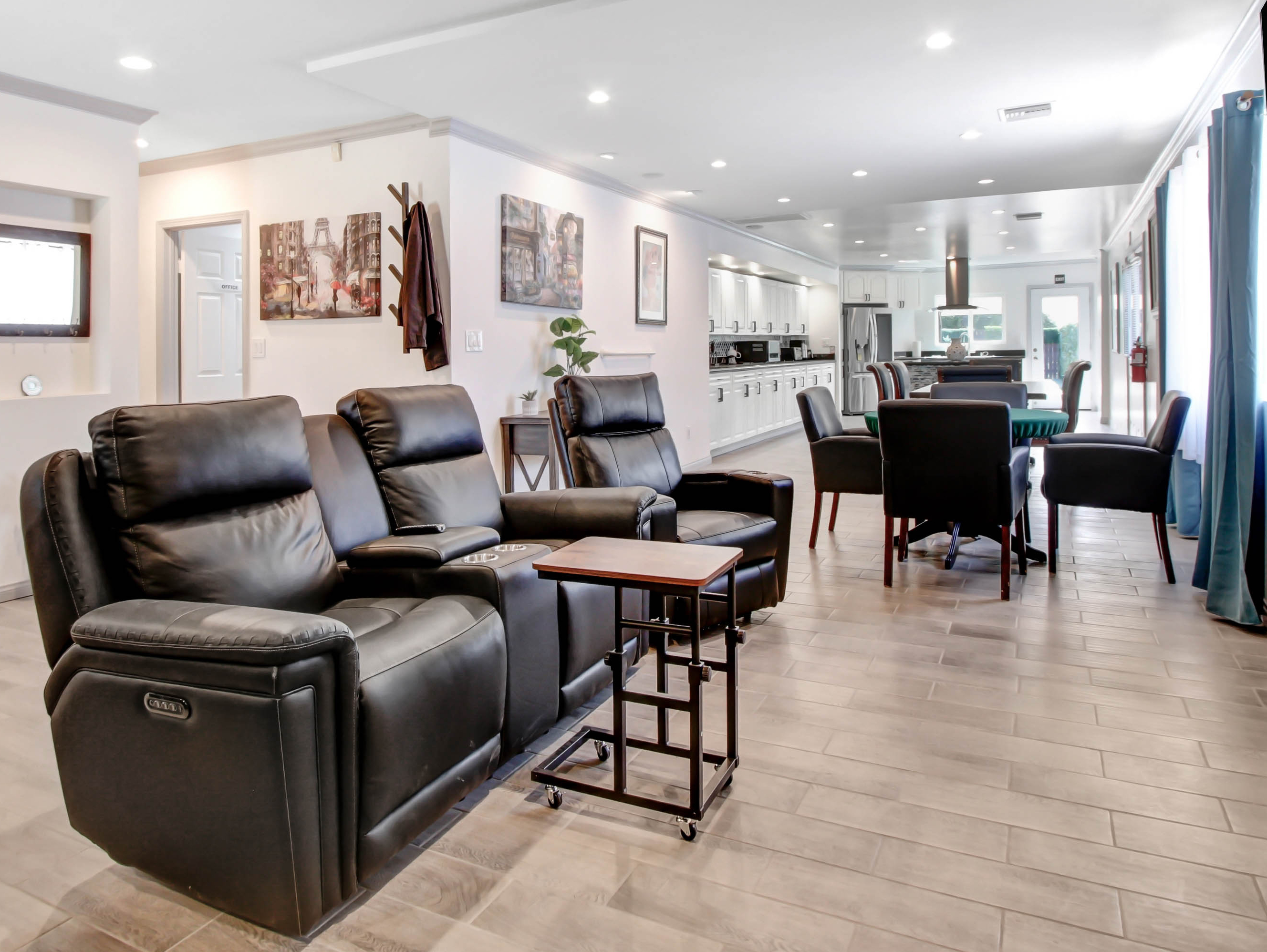 ELITE RETIREMENT RESIDENCE Image in WEST HILLS, CA