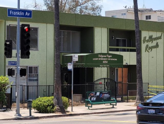 HOLLYWOOD ROYALE GARDENS Image in LOS ANGELES, CA