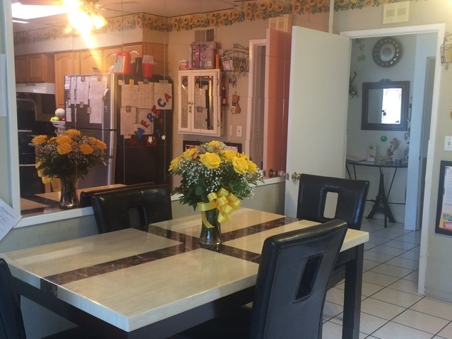 GOLDEN LIFE MANOR Image in ANAHEIM, CA