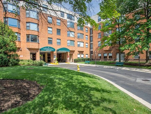 Brookdale Hawthorne Lakes AL Image in Vernon Hills, IL