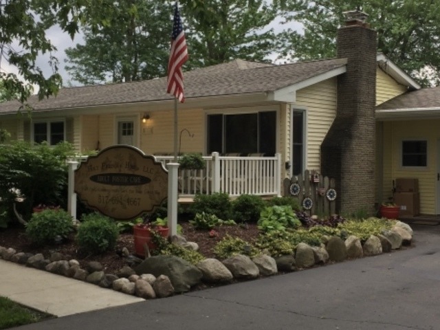 HOLT FRIENDLY HOME Image in HOLT, MI