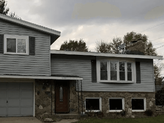 LA BENEDICTION Image in KENTWOOD, MI