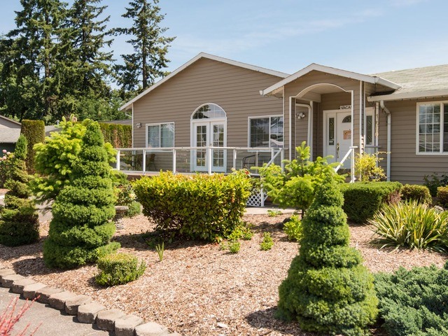 Irina Lupu Image in Portland, OR