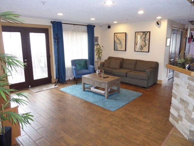 Juliea Botocan Image in Portland, OR