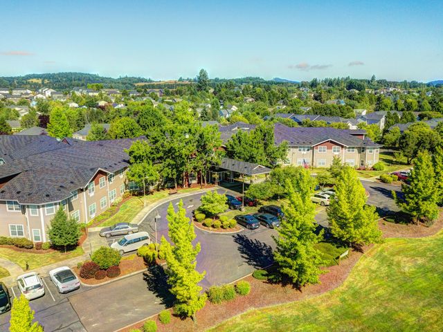 Vineyard Heights Assisted Living Assisted Living Home Image in McMinnville, OR