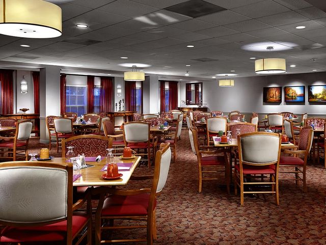 BELMONT VILLAGE SENIOR LIVING MEMPHIS Assisted Living Home Image in Memphis, TN