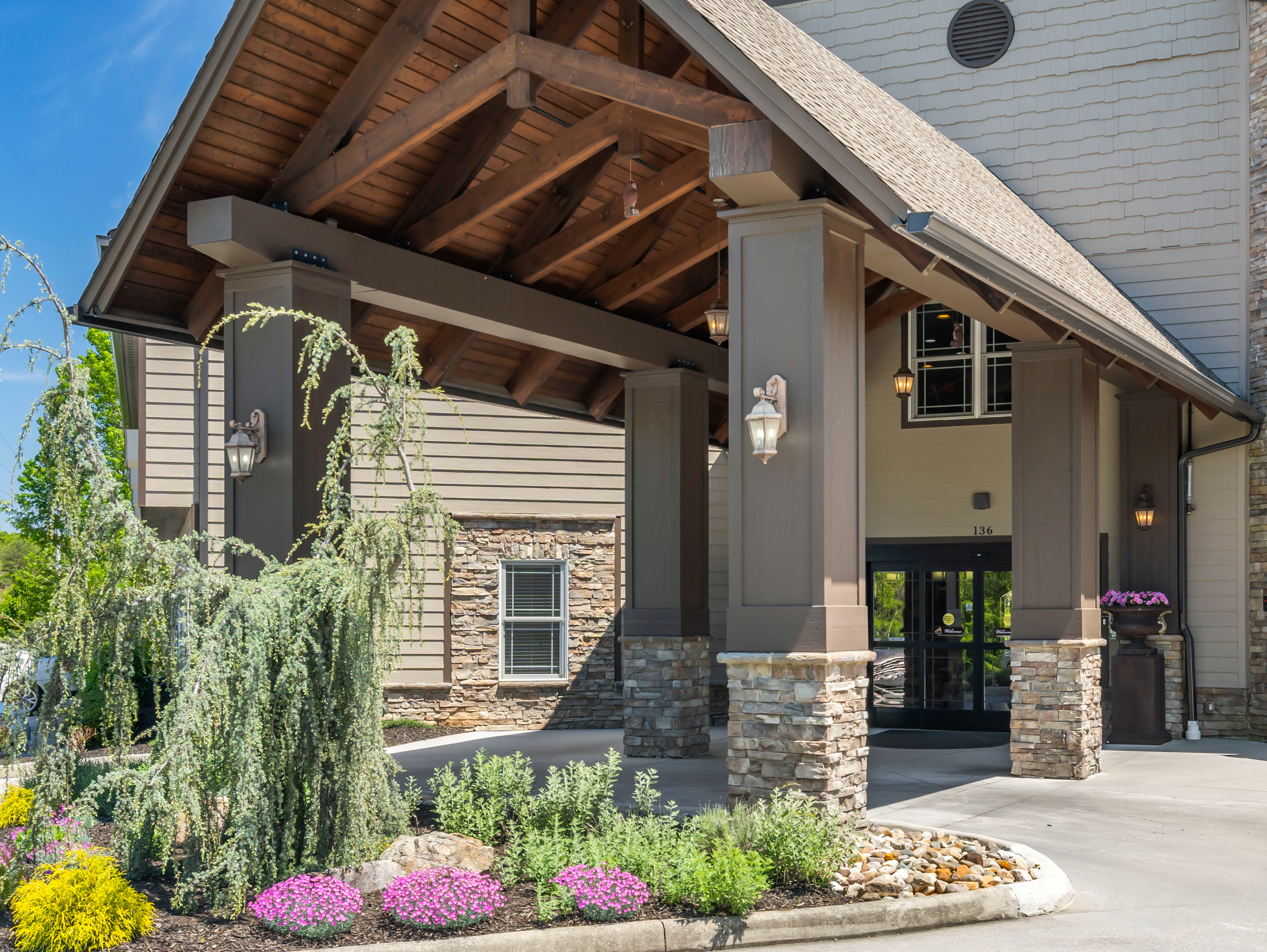 AUTUMN CARE OF WEST KNOXVILLE Image in KNOXVILLE, TN