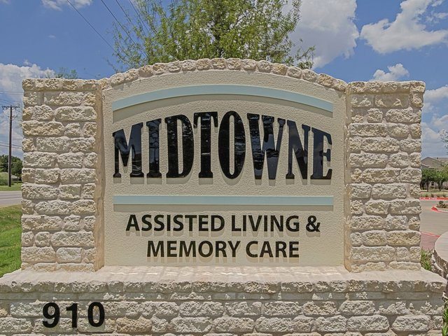 Midtowne Assisted Living Image in Midlothian, TX