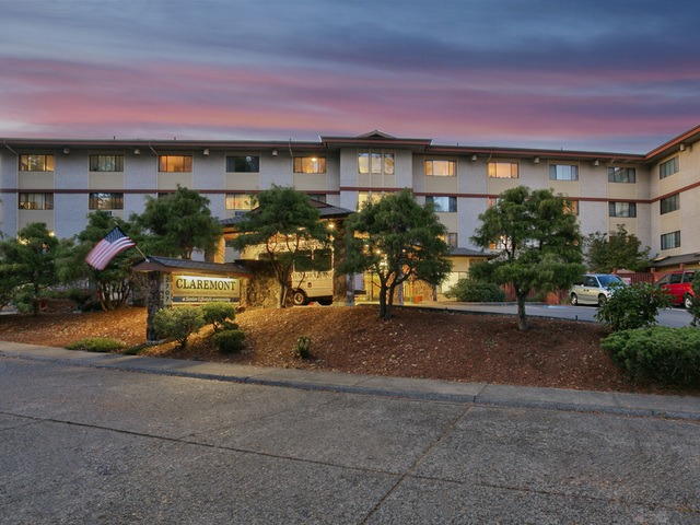 Claremont Senior Living Image in Bremerton, WA