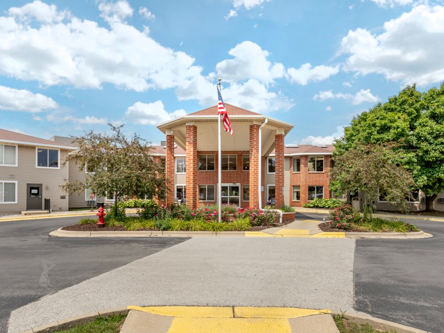 Layton Terrace Senior Living Image in GREENFIELD, WI