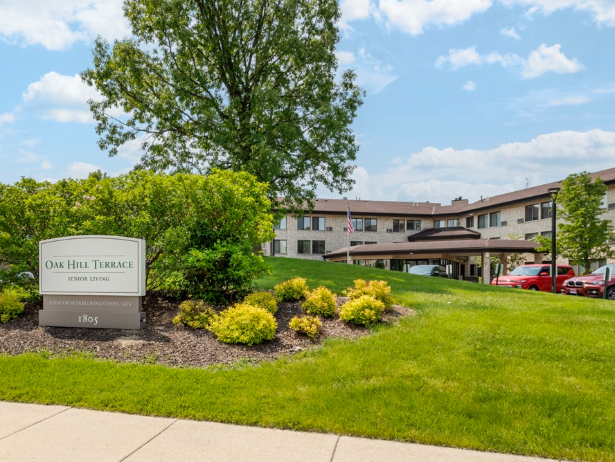 Oak Hill Terrace Senior Living Image in WAUKESHA, WI