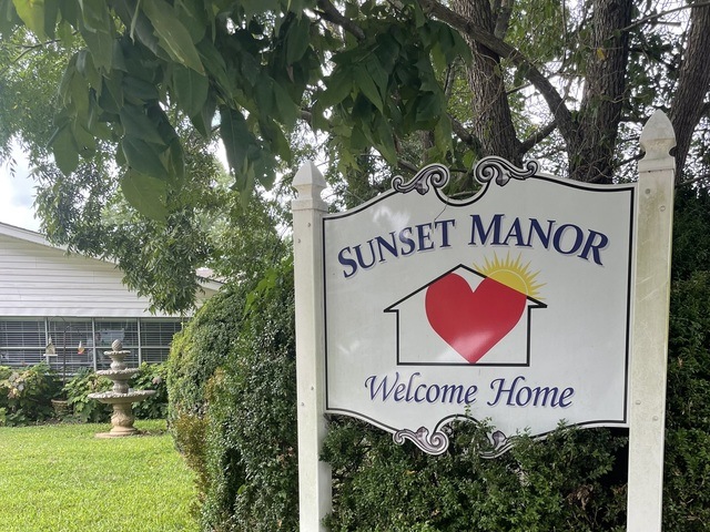 SUNSET MANOR Assisted Living Home Image in GUIN, AL