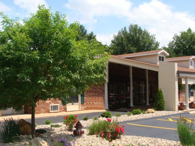 PILLARS OF NORTH COUNTY HEALTH & REHAB CENTER, THE Image in FLORISSANT, MO