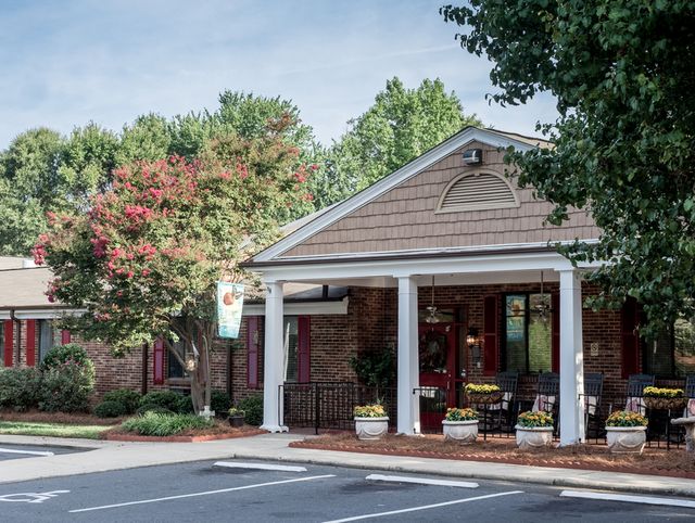 WHITE OAK MANOR - CHARLOTTE Image in CHARLOTTE, NC