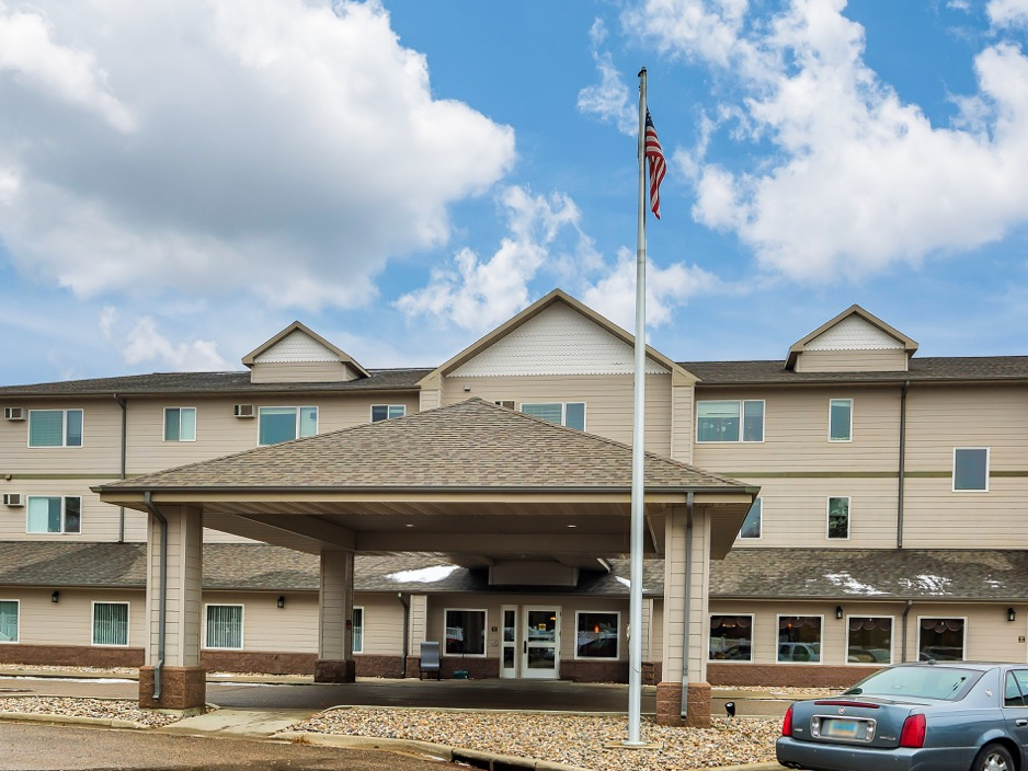 Minot Lodge Senior Living Image in Southwest Minot, ND
