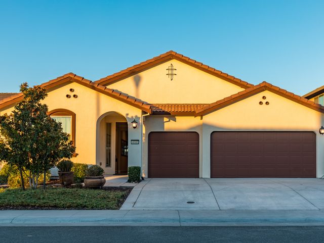 Brighton Senior Living Image in Roseville, CA