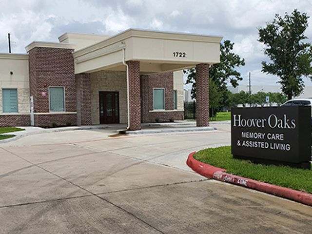 HOOVER OAKS MEMORY CARE AND ASSISTED LIVING Image in SUGARLAND, TX