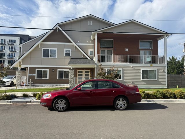 1st Line Adult Family Home LLC Image in Shoreline, WA