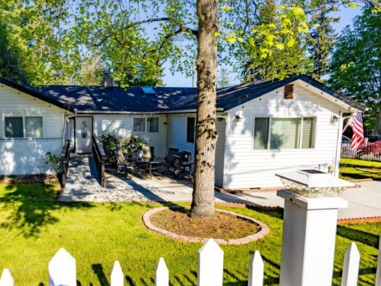 Care Plus Adult Family Home LLC Image in Edmonds, WA