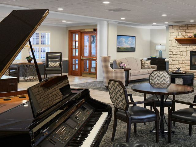 Belmont Village Senior Living Oak Park Image in Oak Park, IL